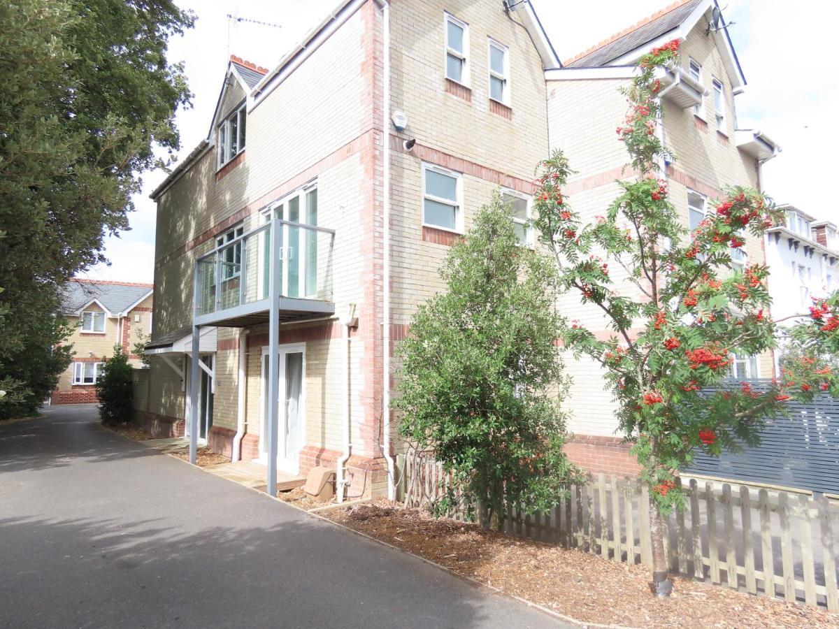 Entire Seaside Luxury Home With On Site Parking! Poole Exterior foto