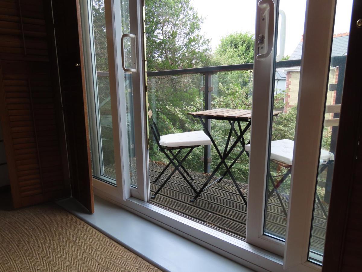 Entire Seaside Luxury Home With On Site Parking! Poole Exterior foto